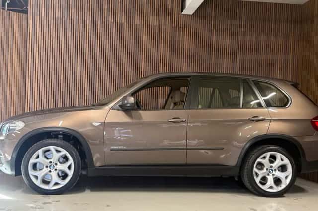 BMW X5 (2010) thumbnail 5