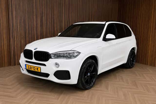 BMW X5 (2017) thumbnail 1