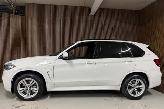 BMW X5 (2017) thumbnail 6