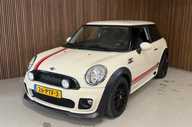 MINI John Cooper Works (2011) thumbnail 3