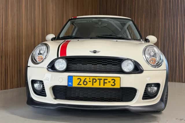 MINI John Cooper Works (2011) thumbnail 5
