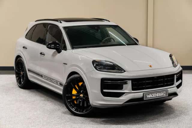 Porsche Cayenne (2024) thumbnail 1