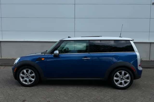 MINI Clubman (2009) thumbnail 4