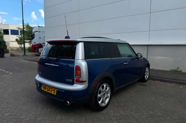 MINI Clubman (2009) thumbnail 6