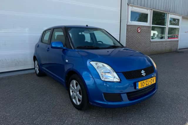Suzuki Swift (2008) thumbnail 3