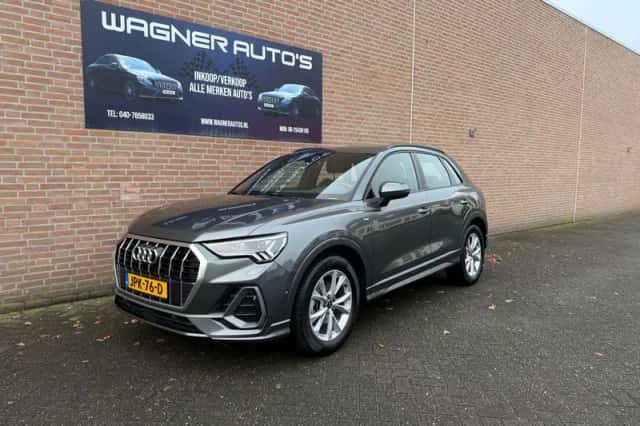 Audi Q3 (2023) thumbnail 1