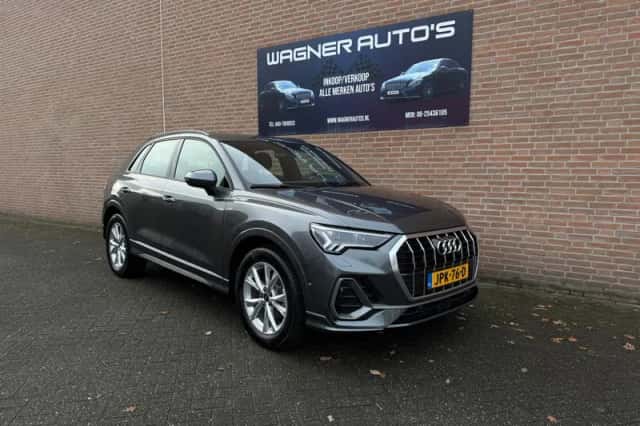 Audi Q3 (2023) thumbnail 3