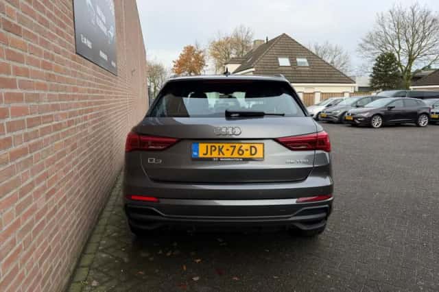 Audi Q3 (2023) thumbnail 5