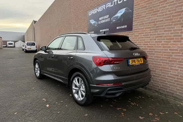 Audi Q3 (2023) thumbnail 6