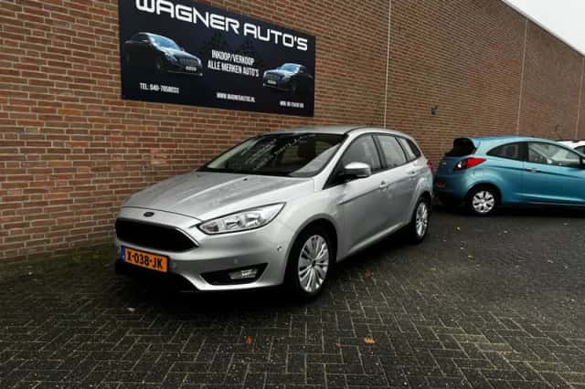 Ford Focus (2017) thumbnail 3