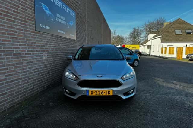 Ford Focus (2017) thumbnail 2