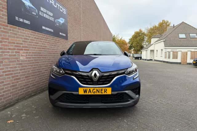 Renault Captur (2021) thumbnail 2