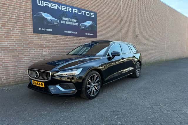 Volvo V60 (2021) thumbnail 3