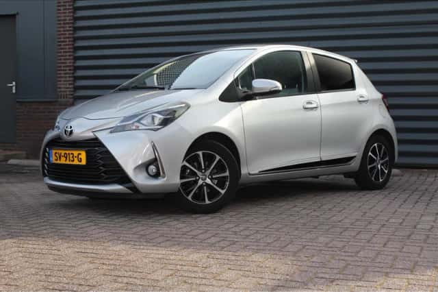 Toyota Yaris (2018) thumbnail 2