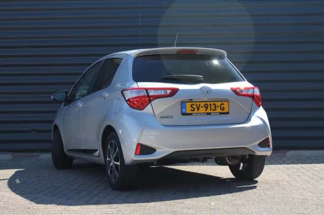 Toyota Yaris (2018) thumbnail 4