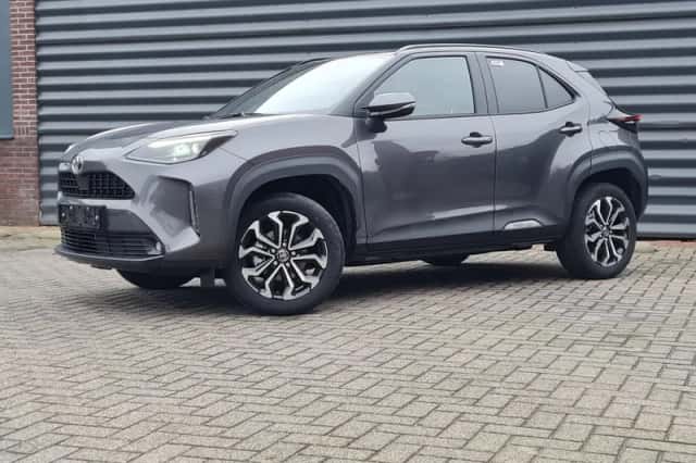 Toyota Yaris Cross (2024) thumbnail 2