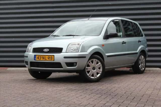 Ford Fusion (2003) thumbnail 1