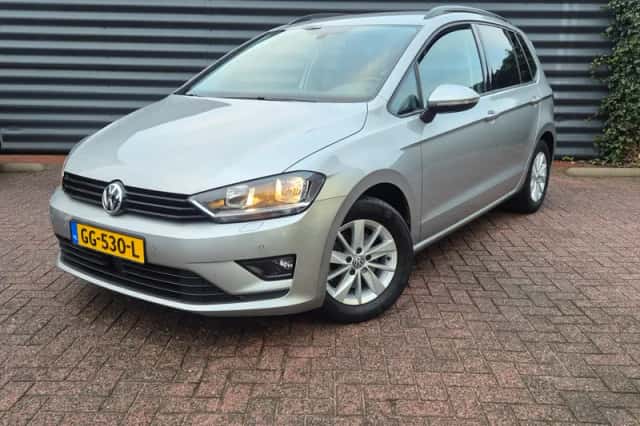 Volkswagen Golf Sportsvan (2014) thumbnail 2