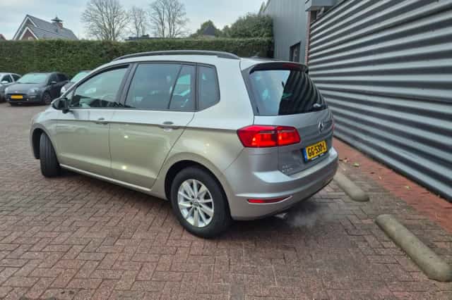 Volkswagen Golf Sportsvan (2014) thumbnail 3