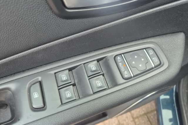 Renault Captur (2017) thumbnail 4
