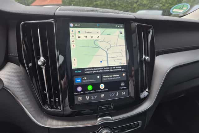 Volvo XC60 (2022) thumbnail 2