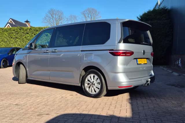 Volkswagen Multivan (2022) thumbnail 5