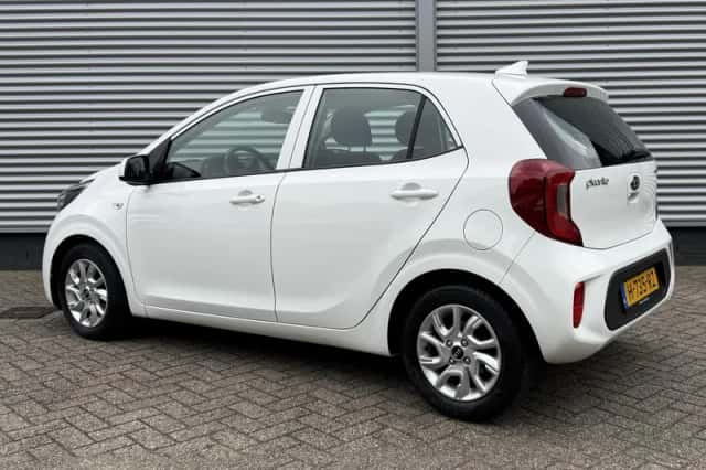 Kia Picanto (2020) thumbnail 3