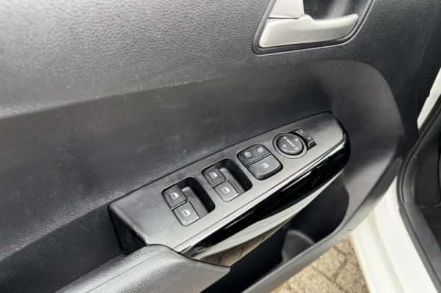 Kia Picanto (2020) thumbnail 22