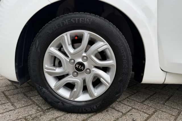 Kia Picanto (2020) thumbnail 25