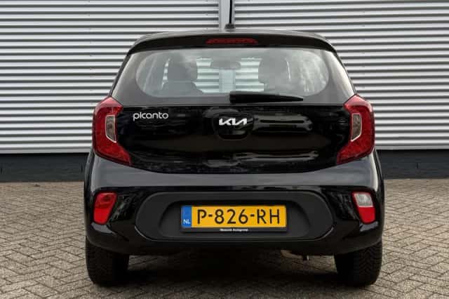 Kia Picanto (2022) thumbnail 4