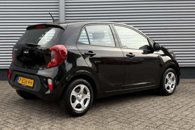 Kia Picanto (2022) thumbnail 5