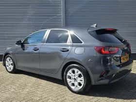 Kia Ceed (2025) thumbnail 3