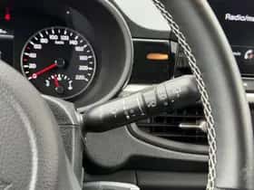 Kia Picanto (2023) thumbnail 15