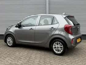 Kia Picanto (2023) thumbnail 3