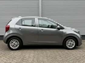 Kia Picanto (2023) thumbnail 6
