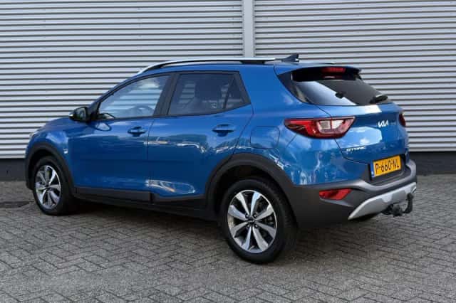 Kia Stonic (2022) thumbnail 4