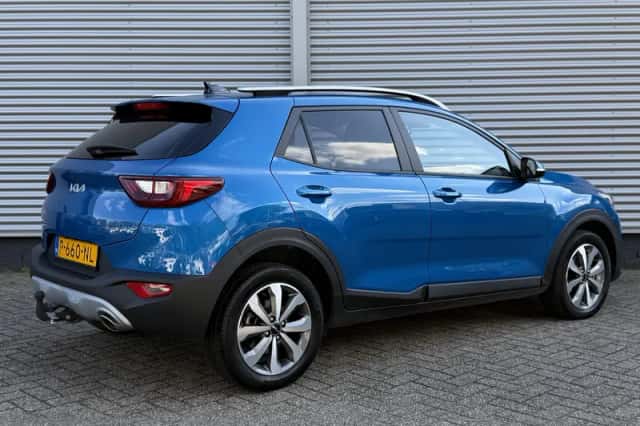 Kia Stonic (2022) thumbnail 6