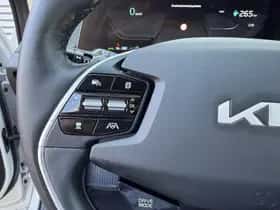 Kia EV6 (2022) thumbnail 18