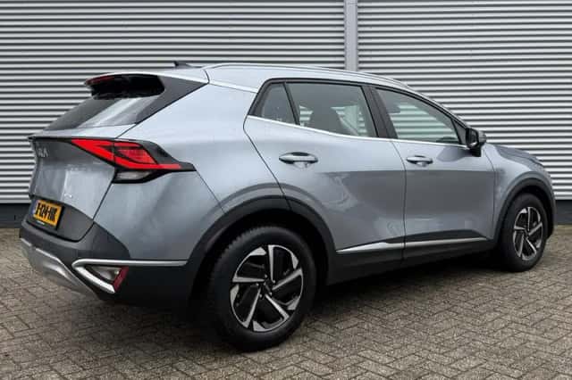 Kia Sportage (2023) thumbnail 5