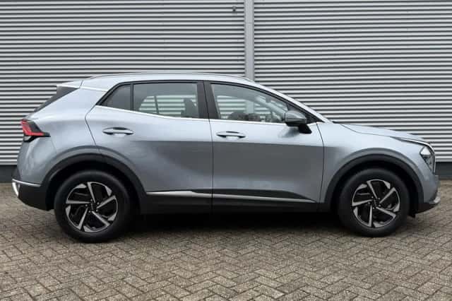 Kia Sportage (2023) thumbnail 6