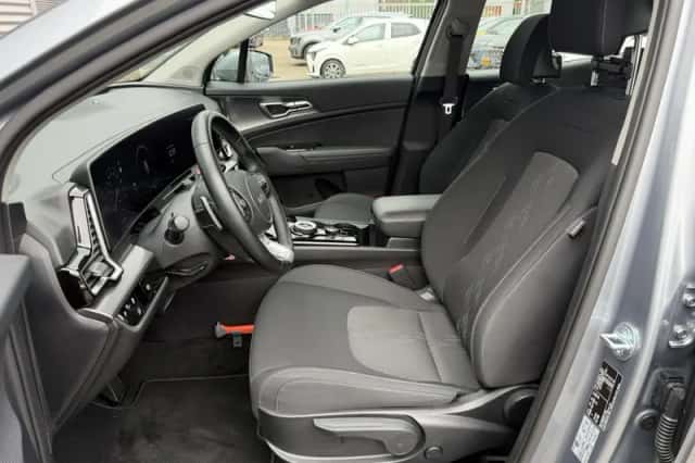 Kia Sportage (2023) thumbnail 9