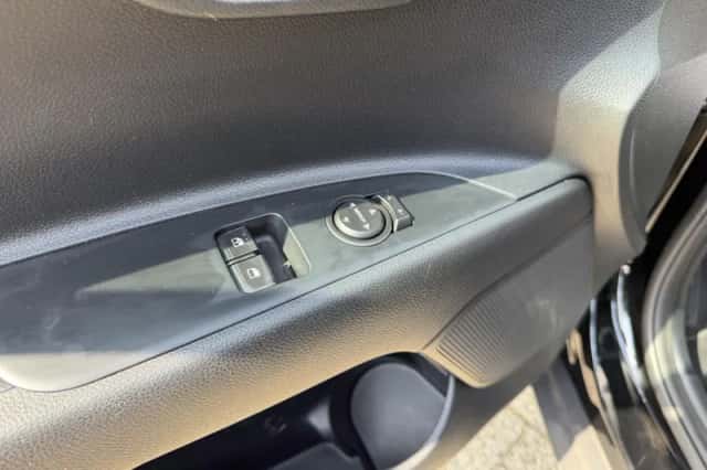 Kia Stonic (2022) thumbnail 27