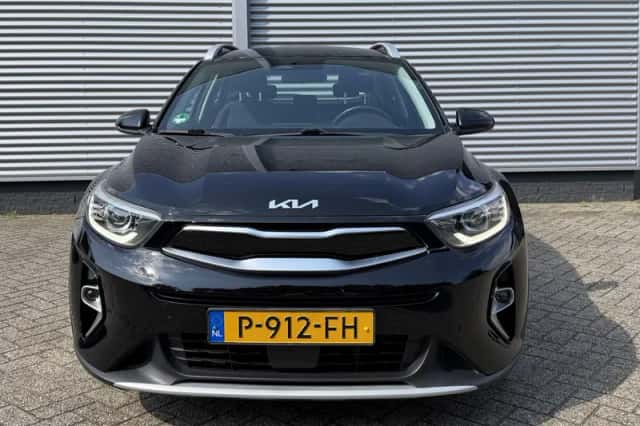Kia Stonic (2022) thumbnail 8