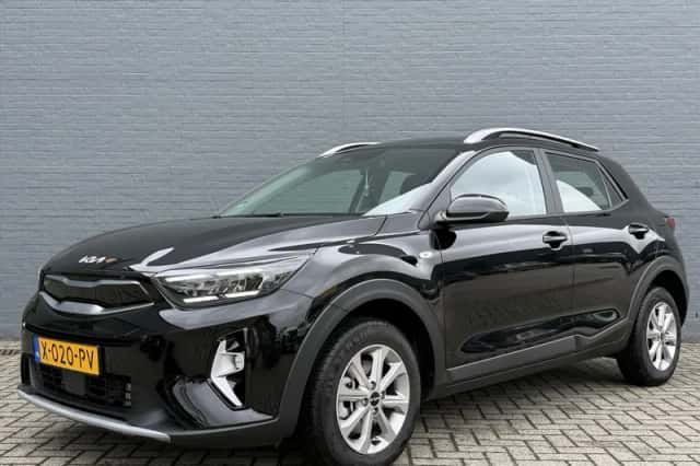 Kia Stonic (2024) thumbnail 2