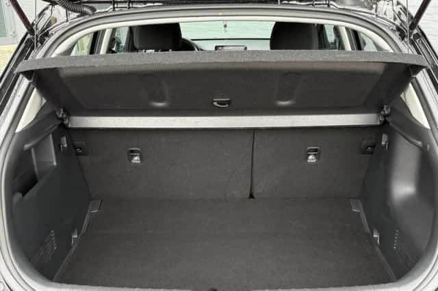 Kia Stonic (2024) thumbnail 16