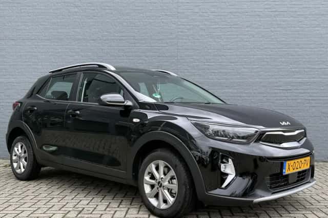 Kia Stonic (2024) thumbnail 5