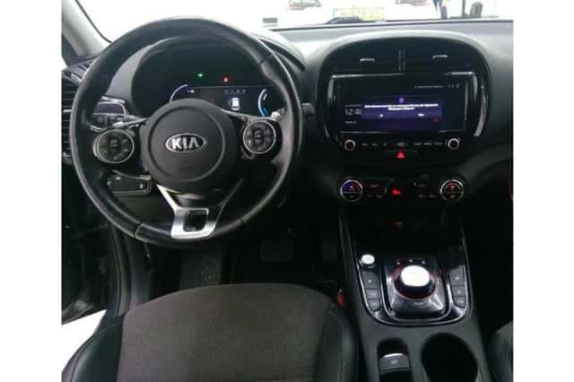 Kia Soul EV (2021) thumbnail 3