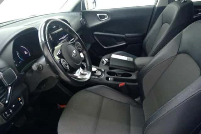 Kia Soul EV (2021) thumbnail 5