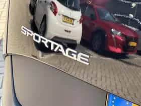 Kia Sportage (2023) thumbnail 17