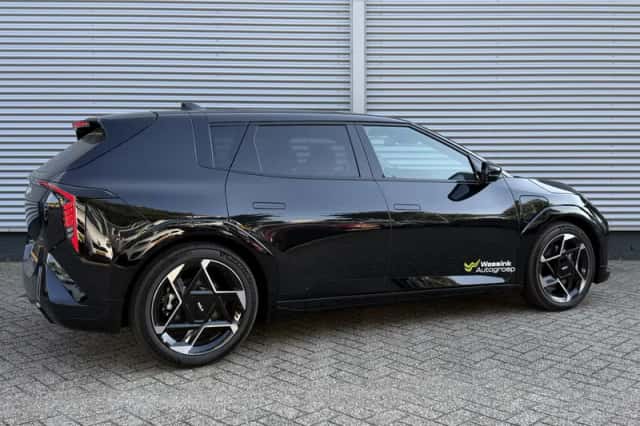 Kia EV4 (2026) thumbnail 6
